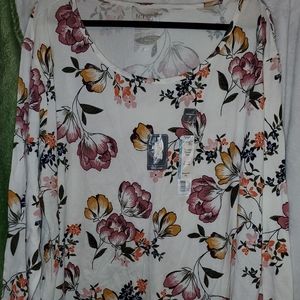 Floral print long sleeve tshirt